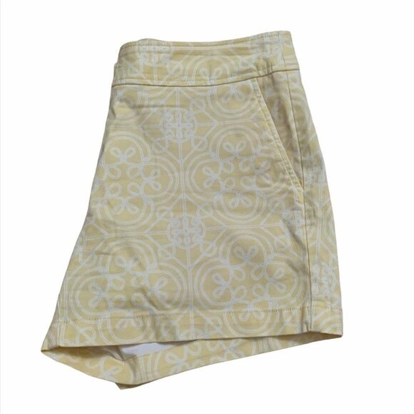 Juniper + Lime Yellow and White Geometric Shorts - Picture 2 of 10